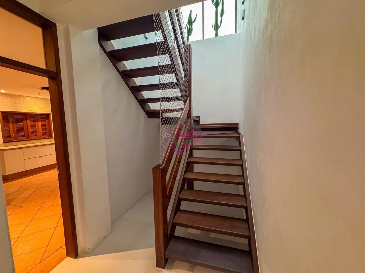 600 m² house with 4 bedrooms and a closed kitchen — photo 16