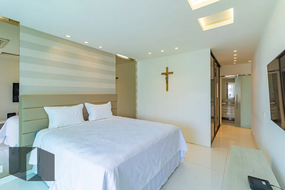 Furnished apartment with 4 bedrooms and 5 bathrooms — photo 4