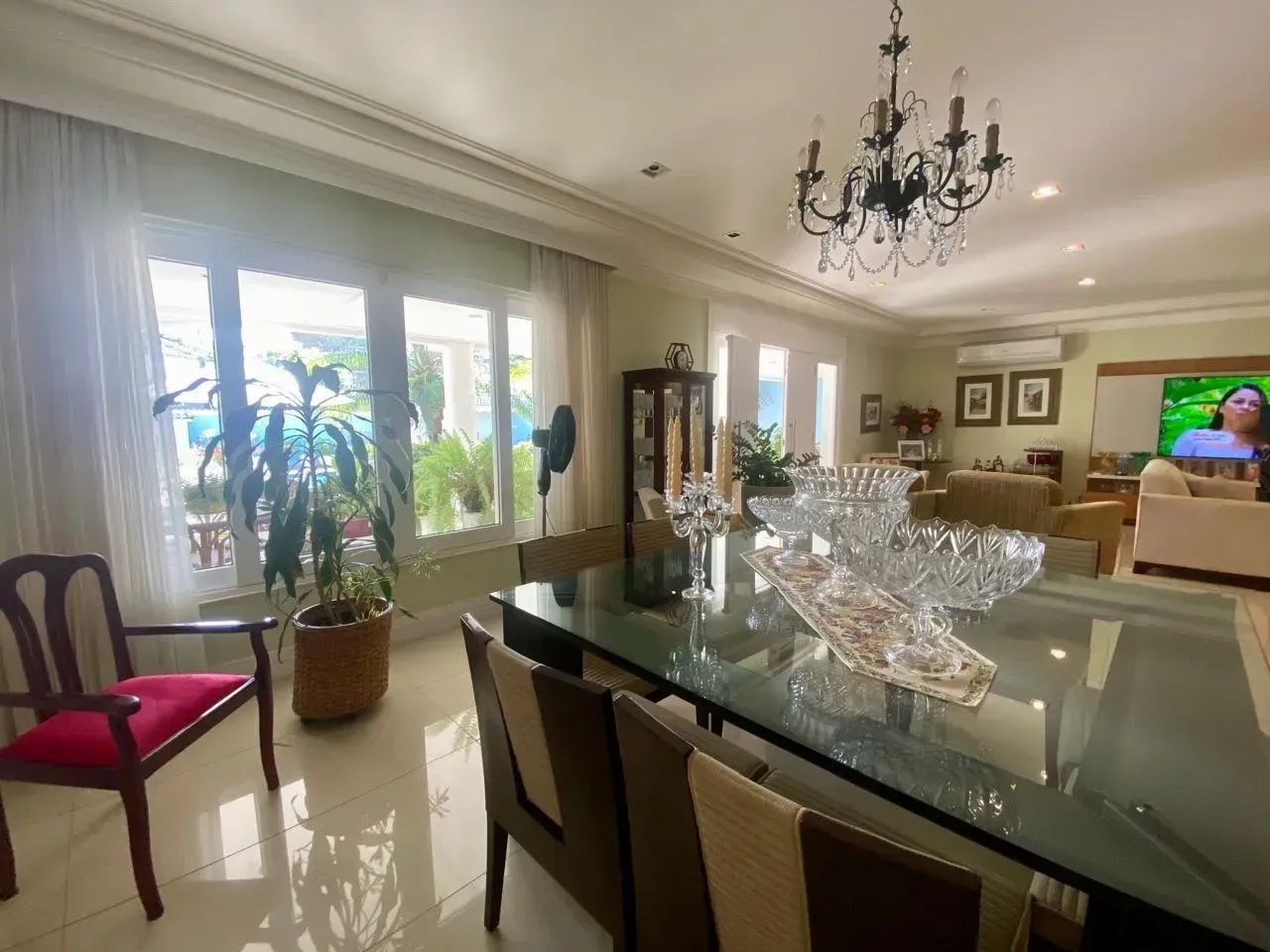Furnished house with 4 bedrooms and 4 bathrooms — photo 11