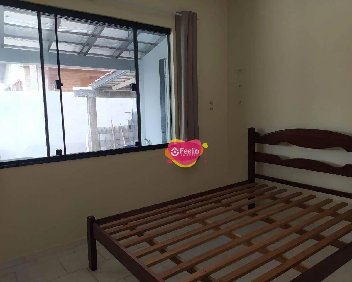 3-bedroom house with a washing machine in Florianópolis — photo 17