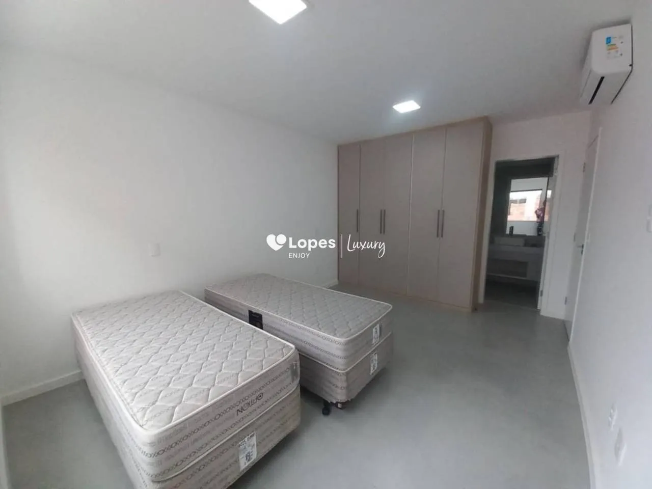 Unfurnished 4-bedroom house with 5 bathrooms and 329 m² — photo 36
