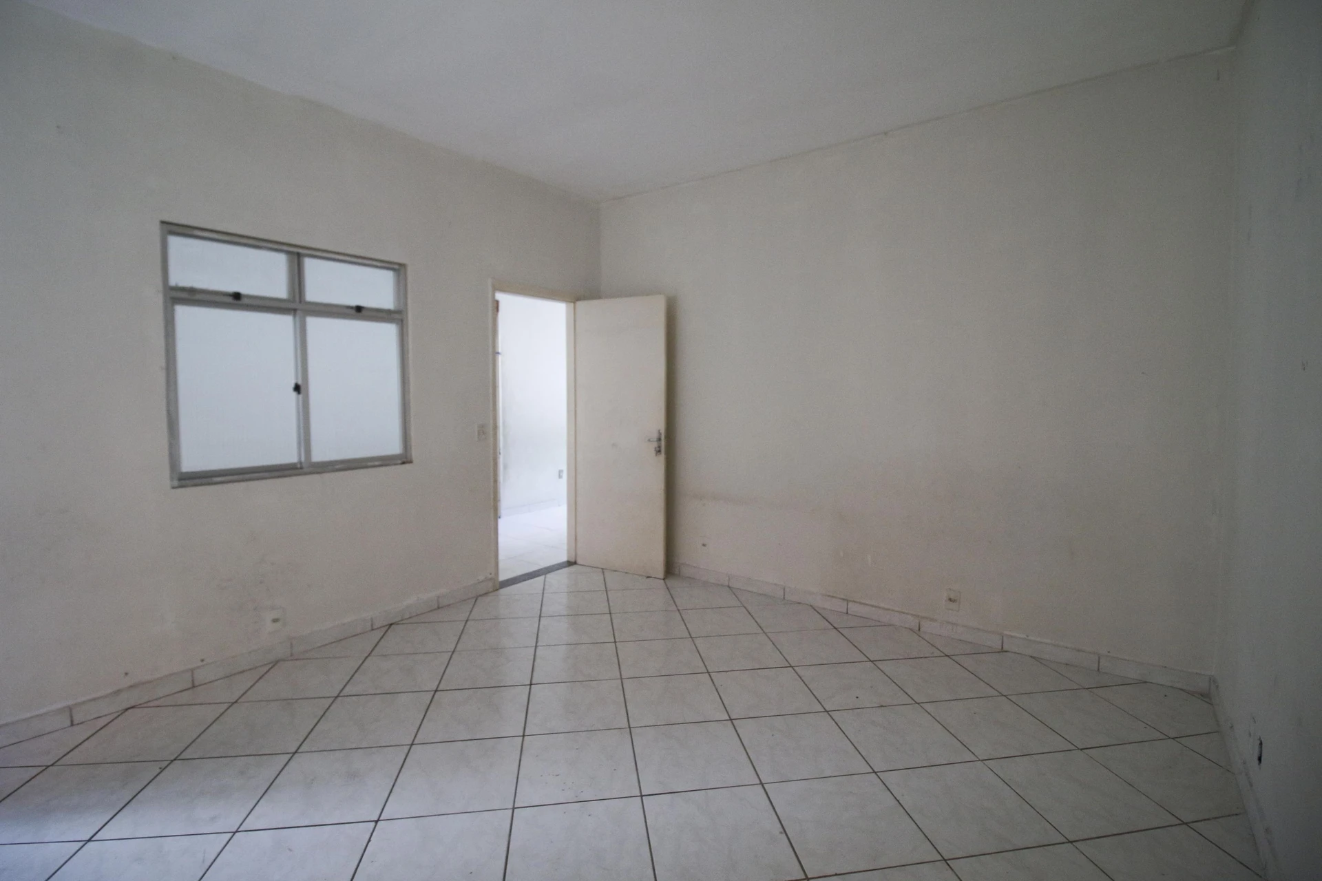 1-bedroom apartment with tile floors — photo 7