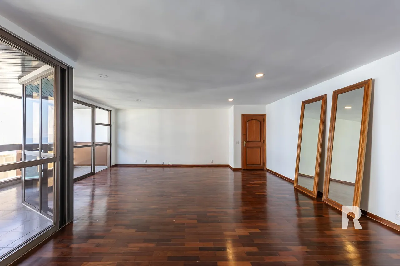 Unfurnished apartment with 4 bedrooms and 4 bathrooms — photo 9