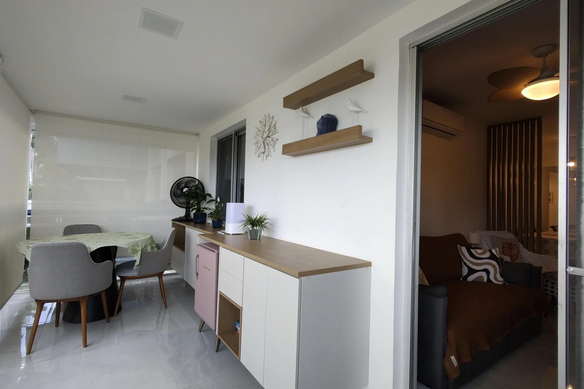 3-bedroom apartment with a walk-in closet — photo 37