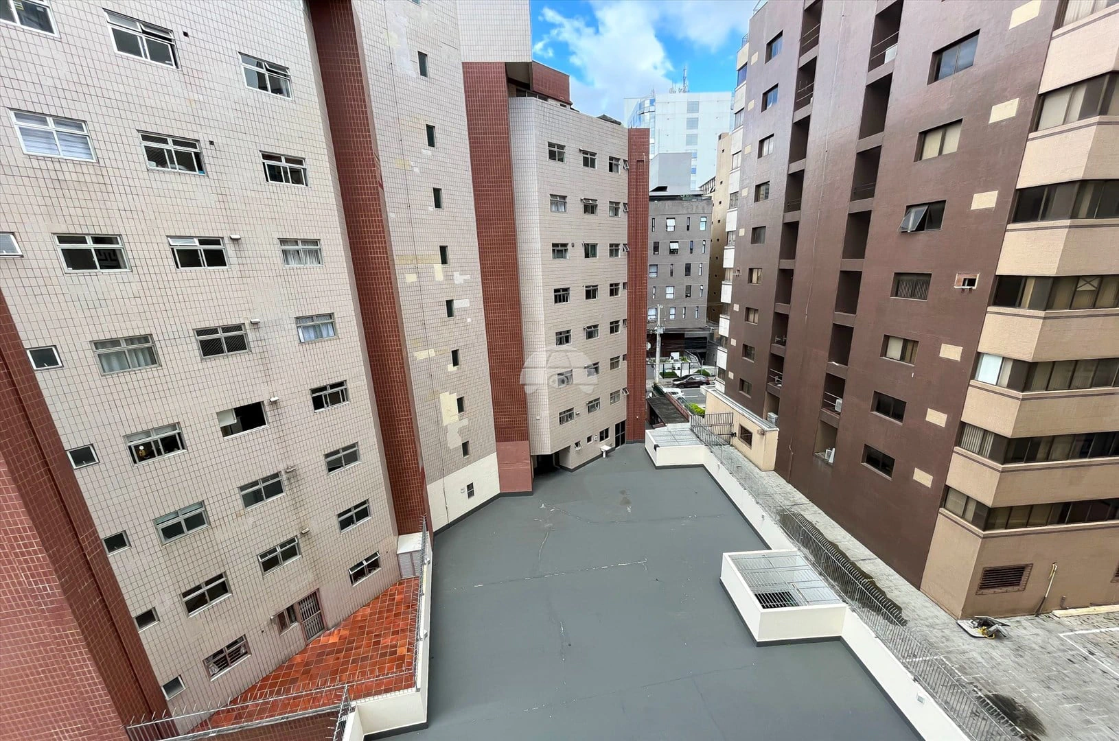 2-bedroom apartment with a washing machine — photo 24