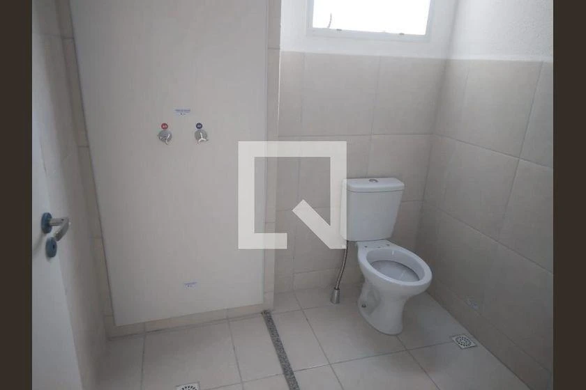 Apartamento de 2 quartos com cozinha fechada e 45 m² — photo 35