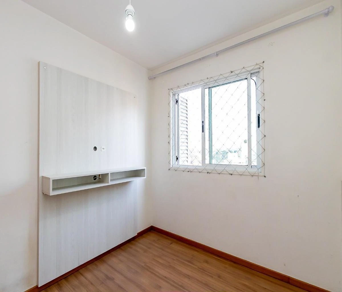 4-bedroom apartment with a home office in Curitiba — photo 18