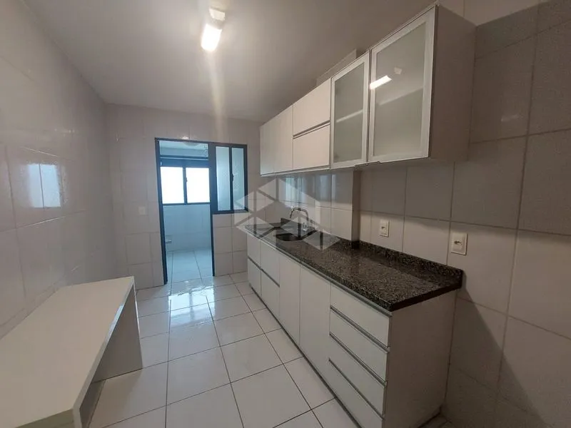 Apartamento de 3 quartos em condomínio com piscina — photo 6