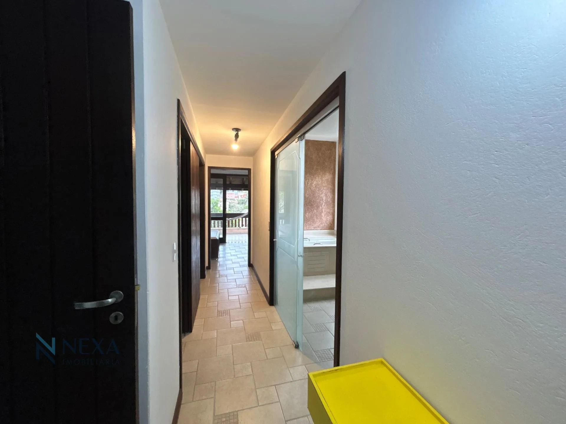 House with 5 bedrooms and 499 m², 2 en-suites — photo 10