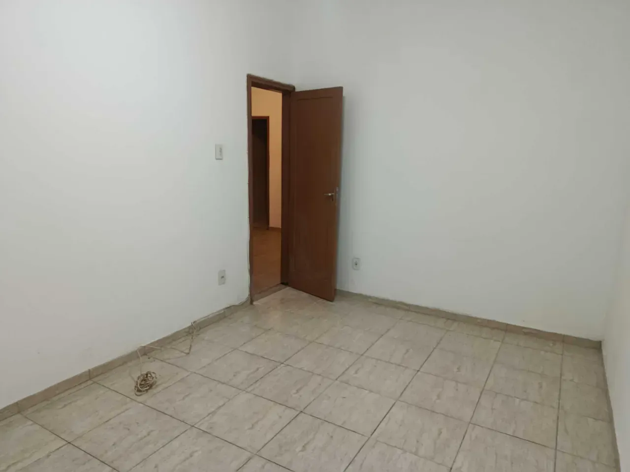 Apartamento de 3 quartos com cozinha separada e 85 m² — photo 16