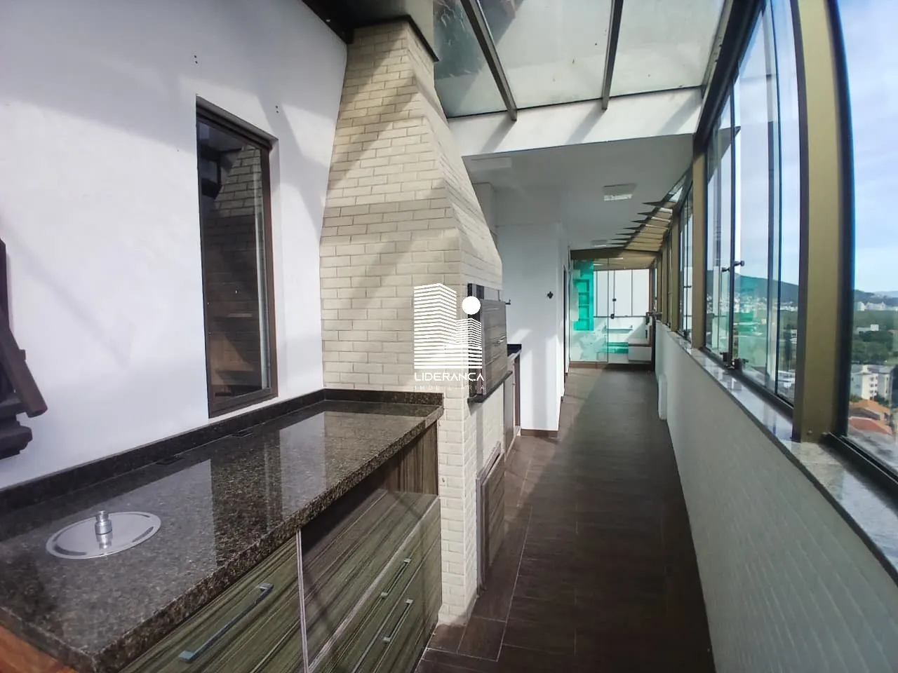 Apartamento mobiliado de 142 m² com 3 quartos e varanda — photo 9