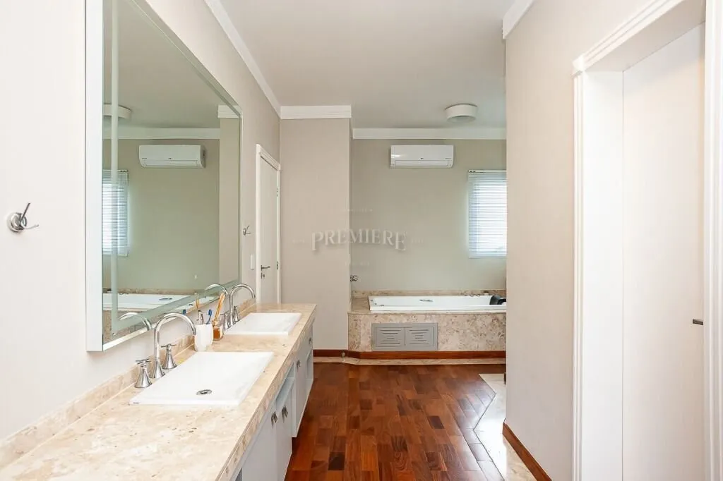 Unfurnished house with 4 en-suite rooms and private garden — photo 15