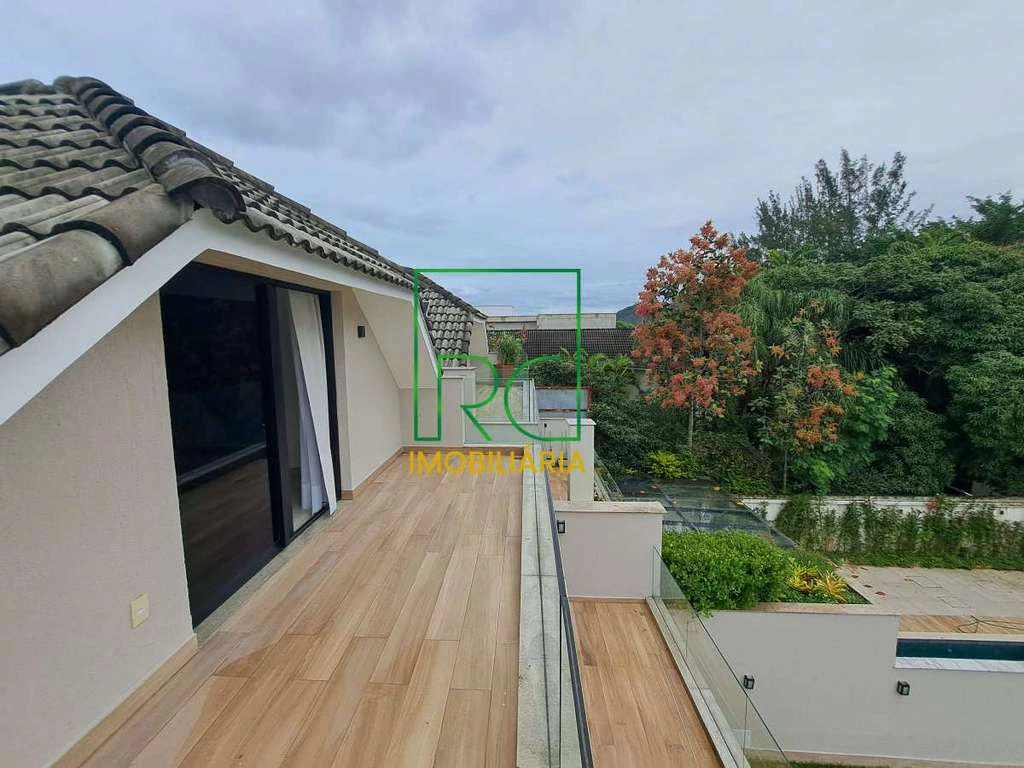 Condo house with 4 en-suite bedrooms and private garden — photo 20