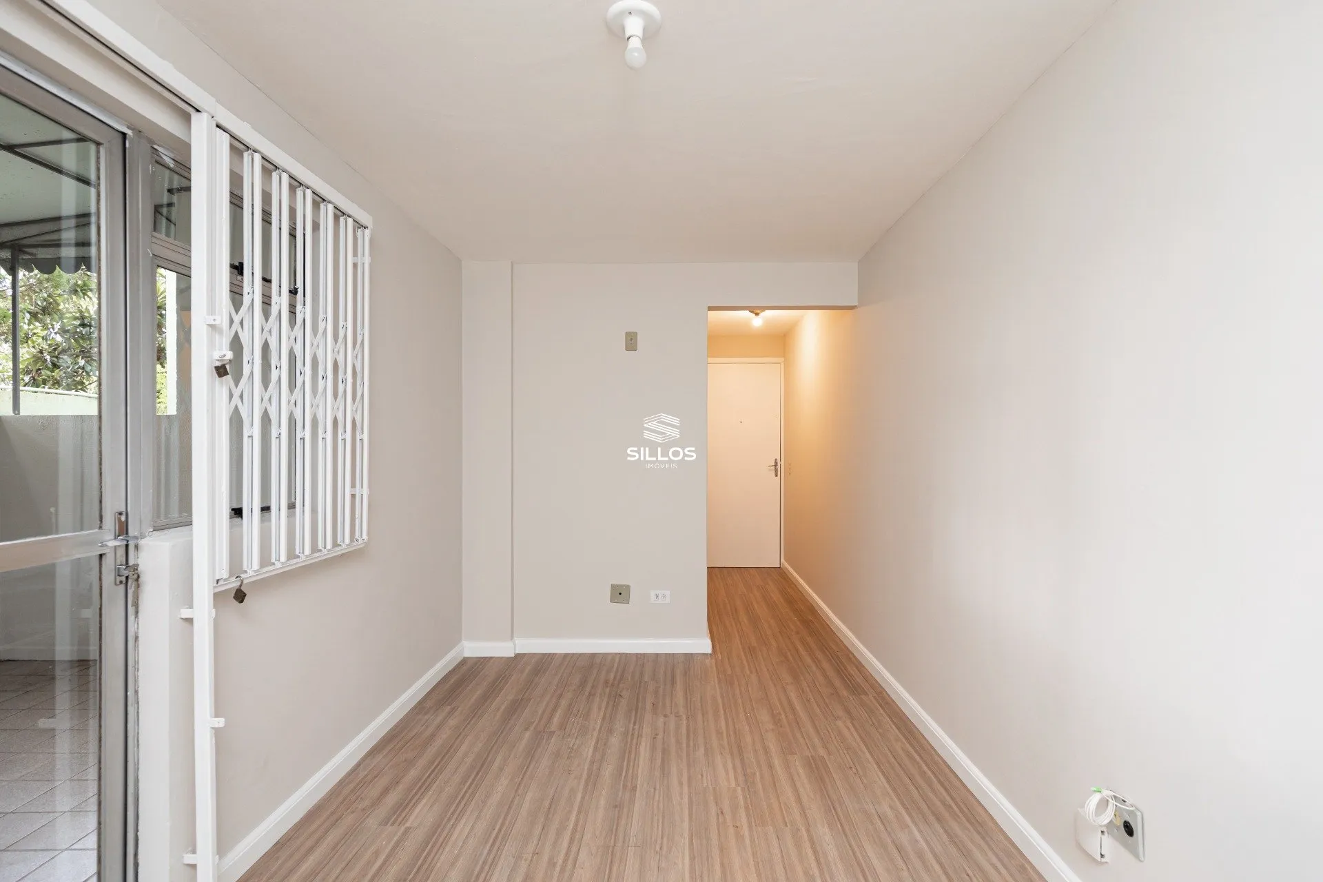 Apartamento no 1º andar com piso de madeira ou laminado — photo 8