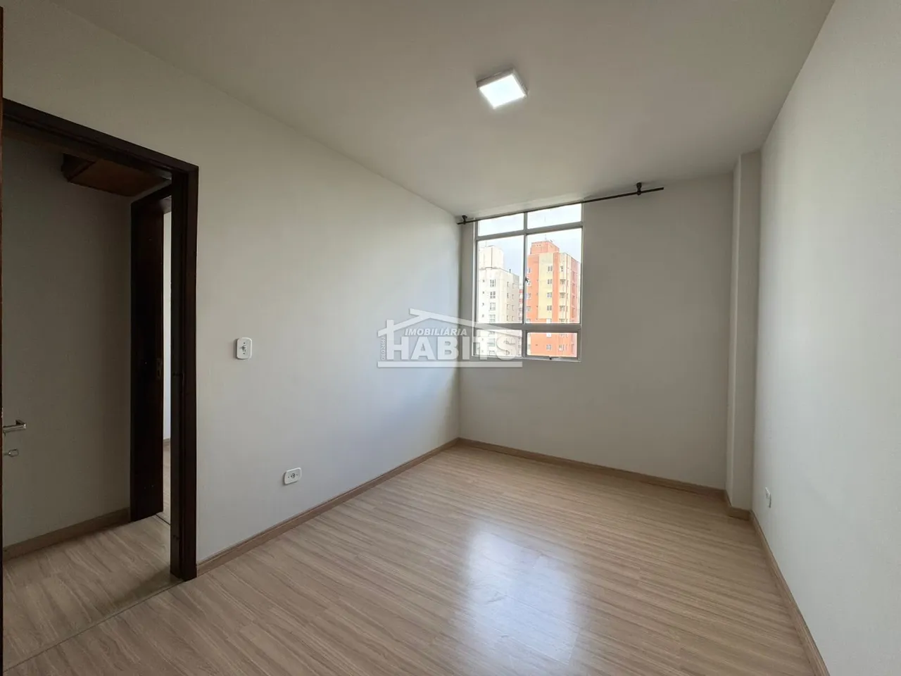 Wood or laminate floors in a 2-bedroom apartment, 72 m² — photo 3