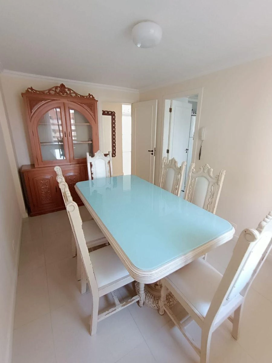 Apartamento de 156 m² com secadora e janelas do piso ao teto — photo 42