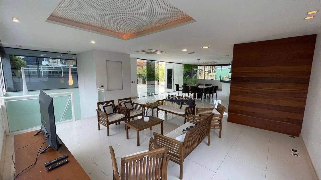 Apartamento mobiliado com 4 quartos e 5 banheiros — photo 7