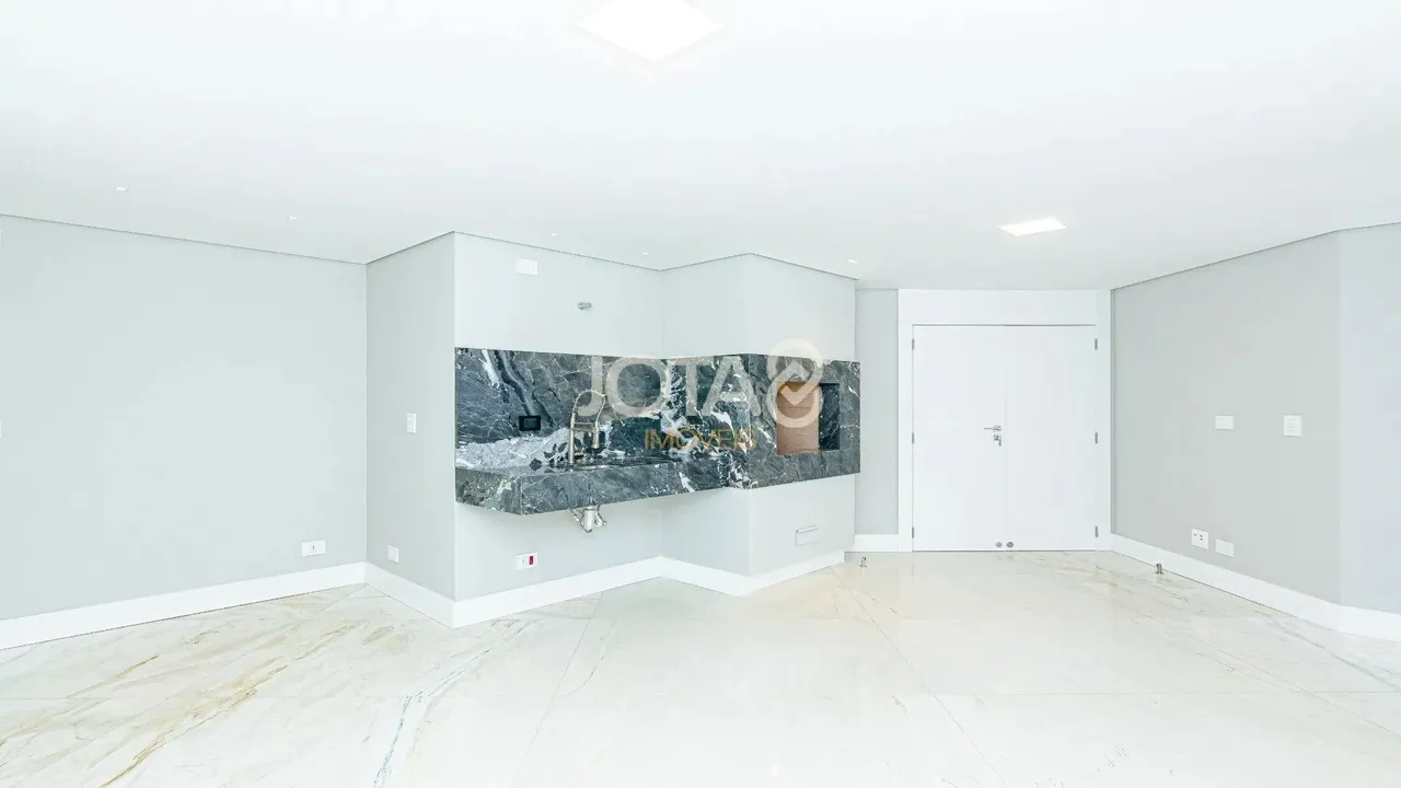 4-bedroom apartment with 607 m² and 4 parking spots — photo 13