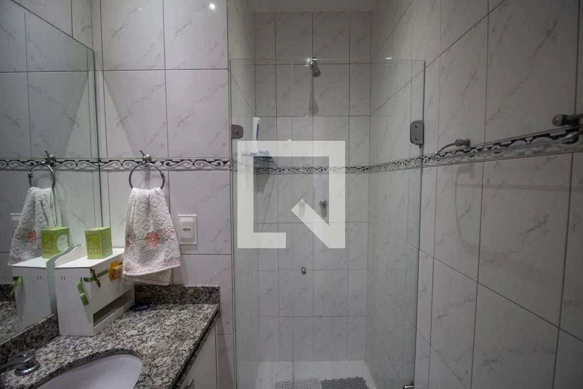 Furnished apartment with 3 en-suite bedrooms — photo 68