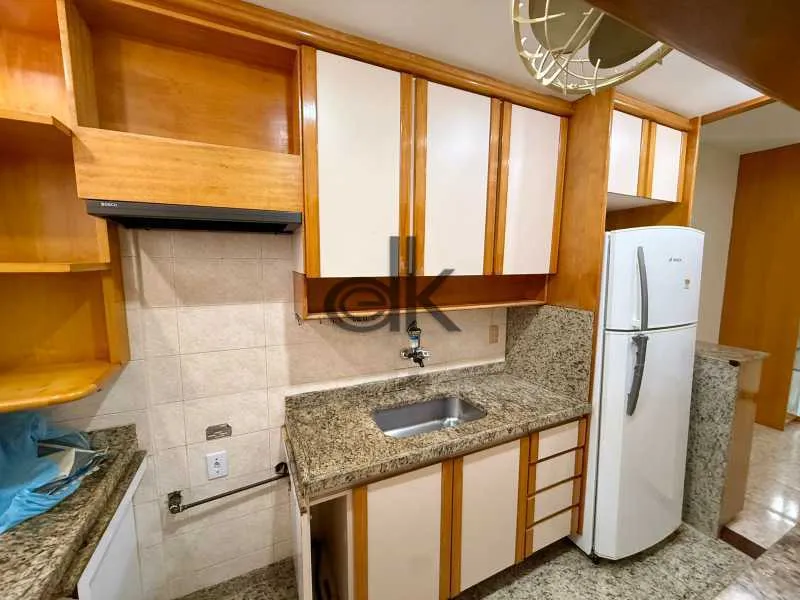 Apartamento de 1 quarto e 2 banheiros com vaga — photo 3