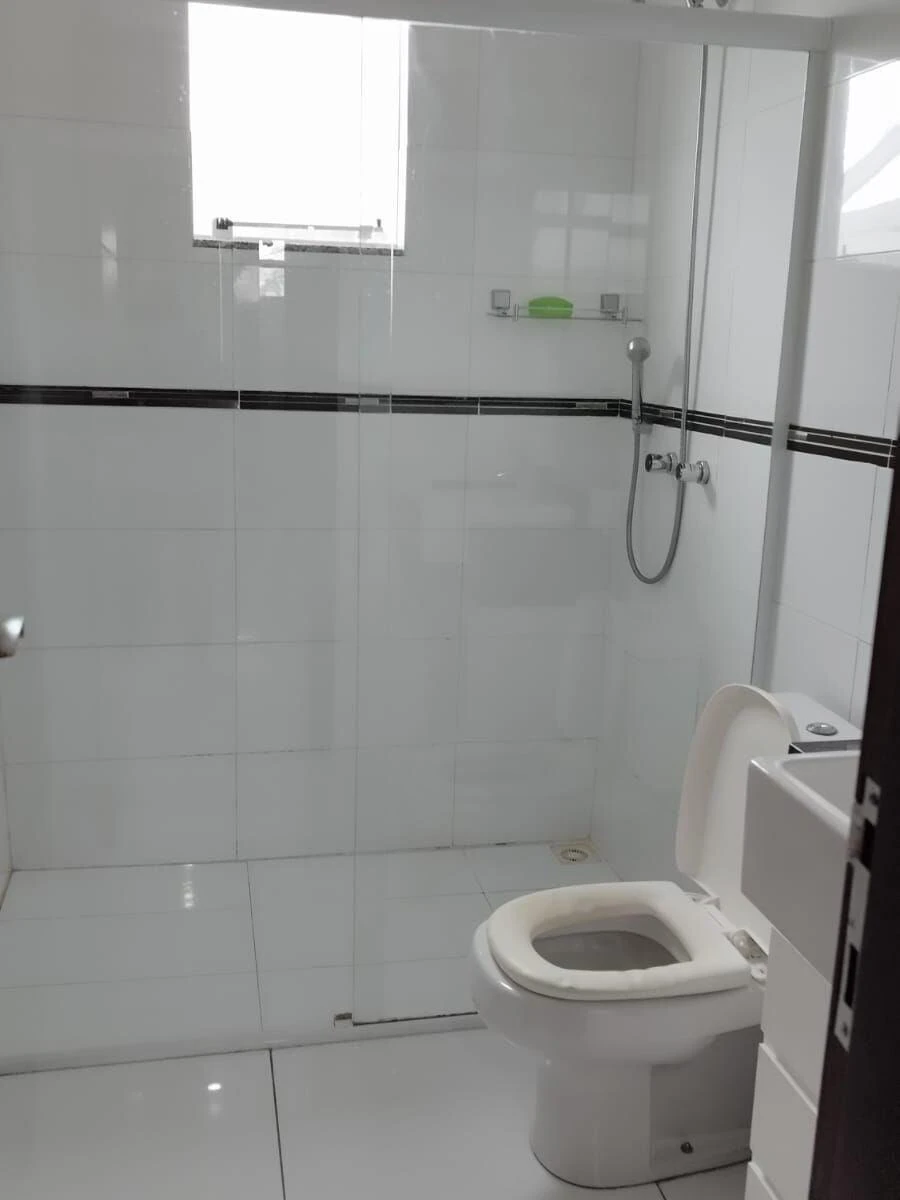 147 m² house with a bathtub and a washing machine — photo 19