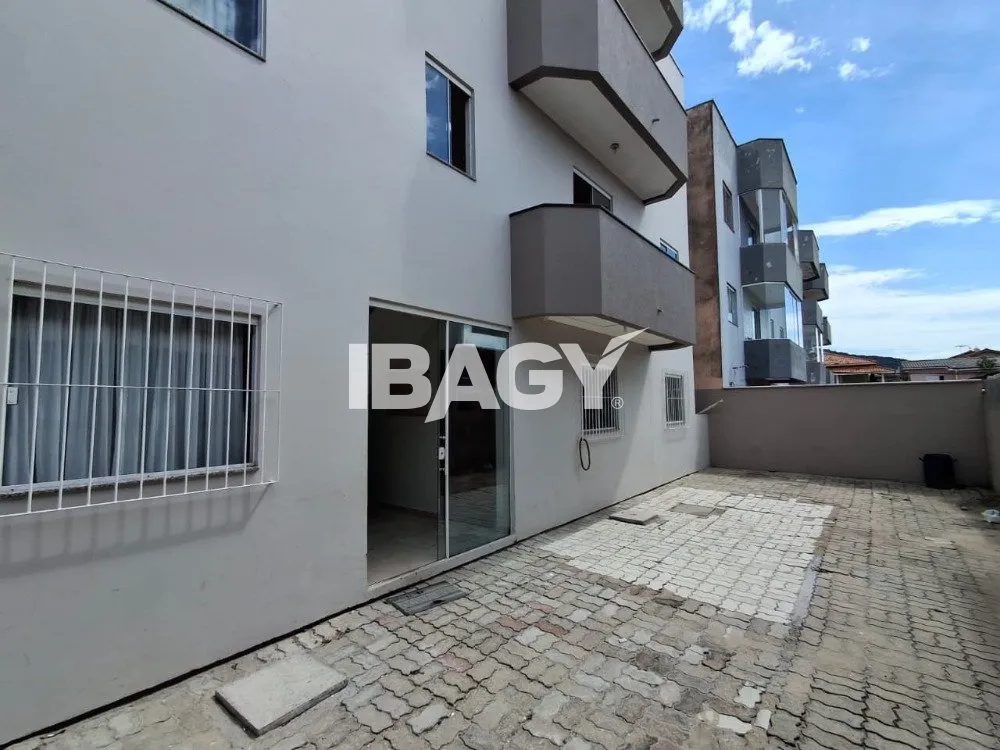 2-bedroom apartment with no parking space — photo 13
