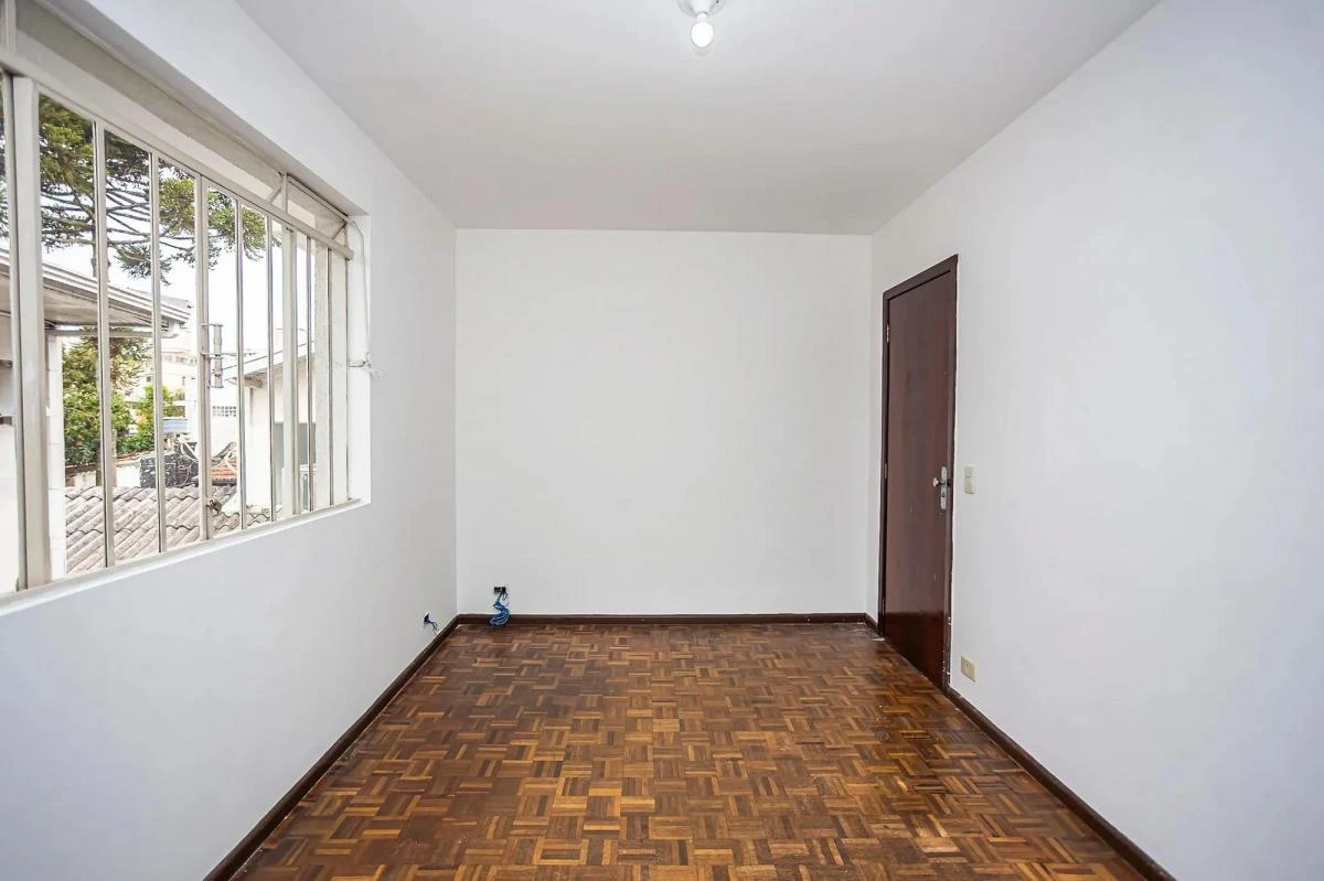 Apartamento com piso de madeira ou laminado, Cabral — photo 8