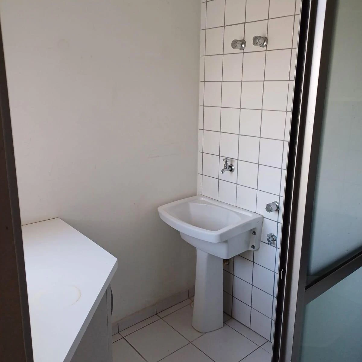 One-bedroom apartment with a washing machine in Curitiba — photo 21