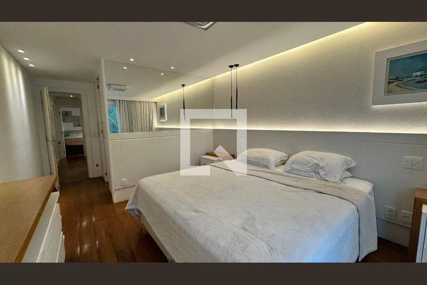 5-bedroom house with a home office — photo 17