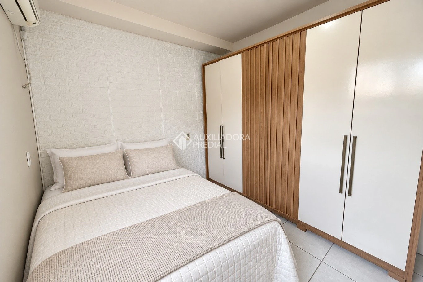 2-bedroom house with a washing machine in Florianópolis — photo 11
