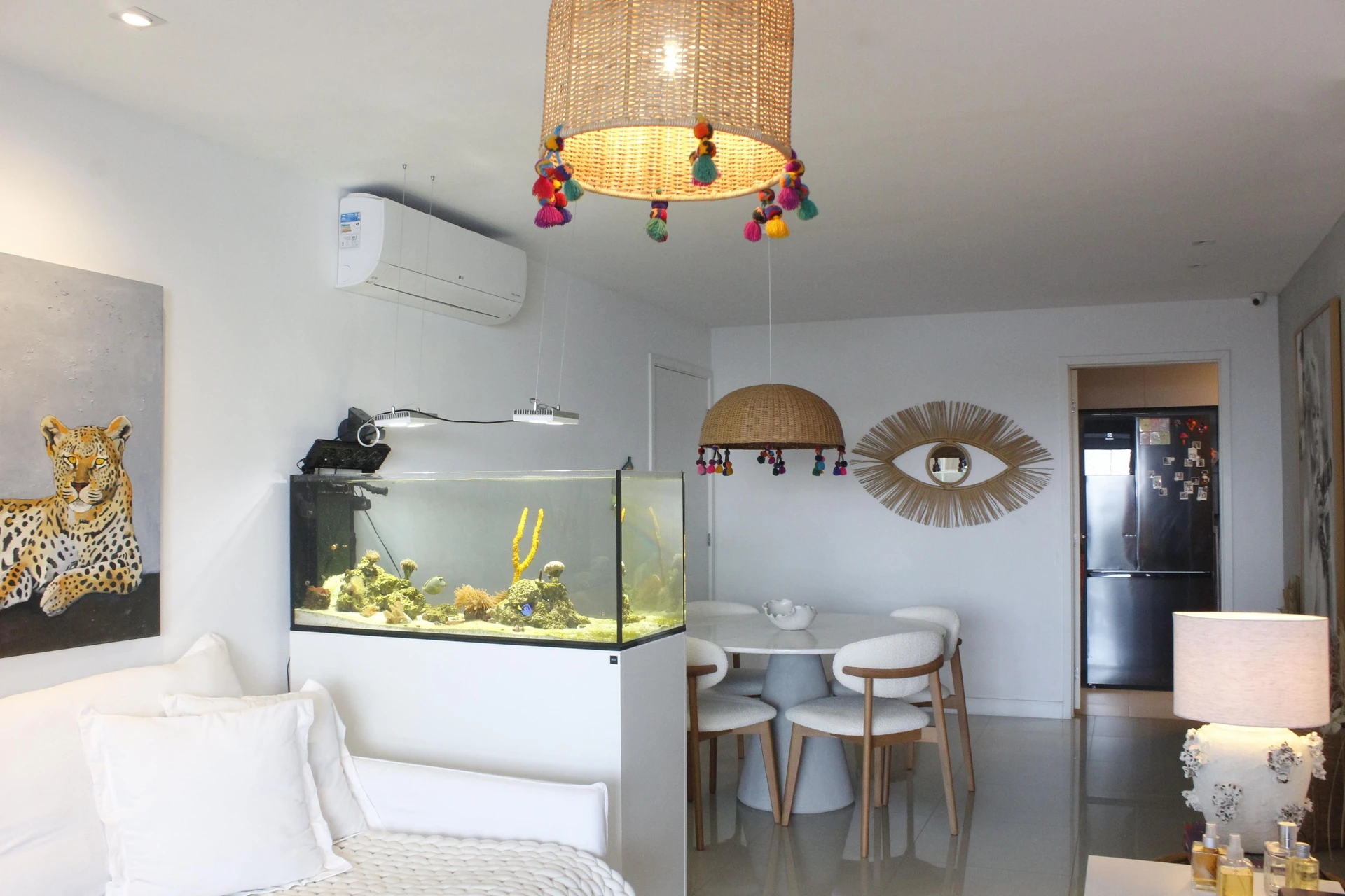 Glass-enclosed balcony in a 3-bedroom apartment, 115 m² — photo 21
