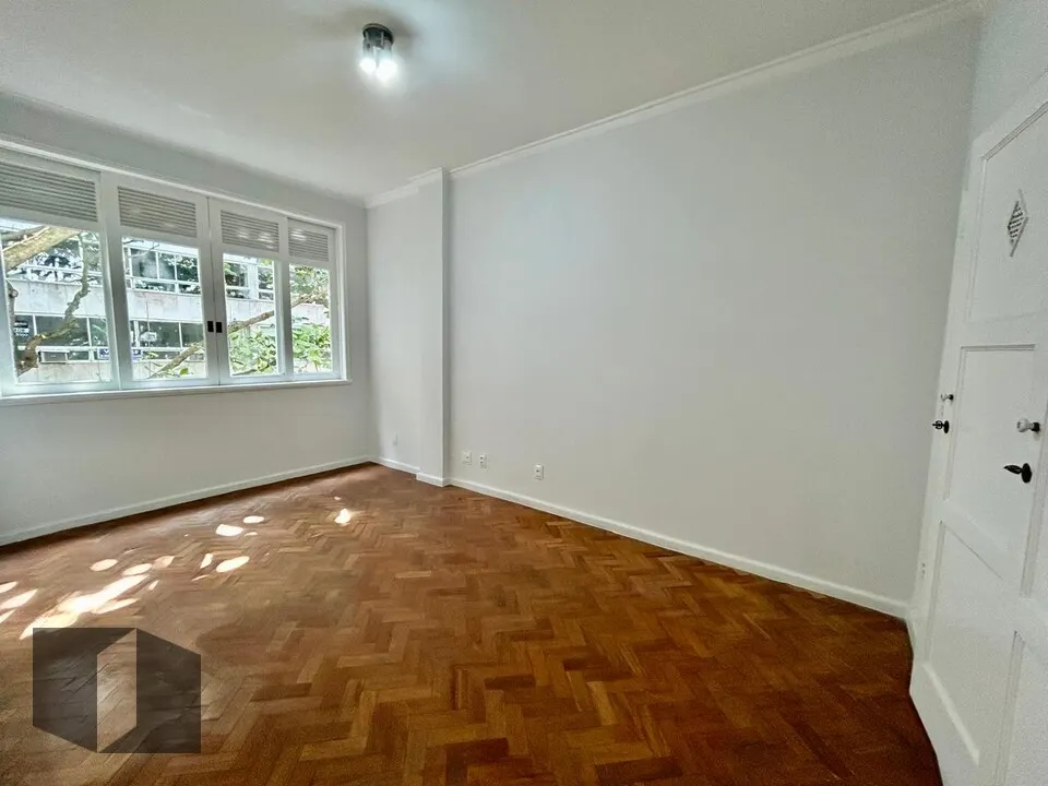 3-bedroom apartment with 2 bathrooms and 1 parking spot — photo 2