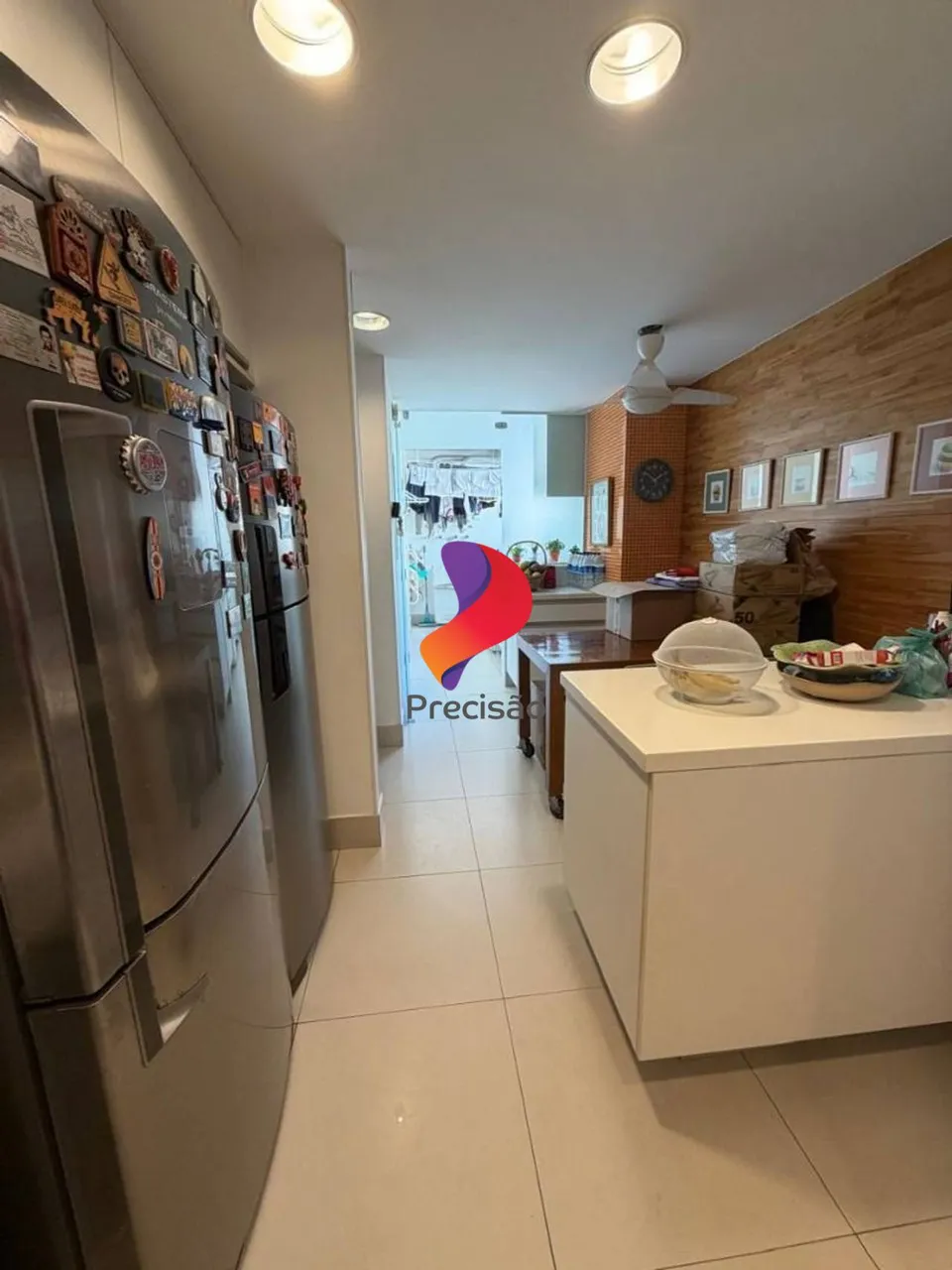 Furnished 3-bedroom apartment with 240 m² total — photo 2