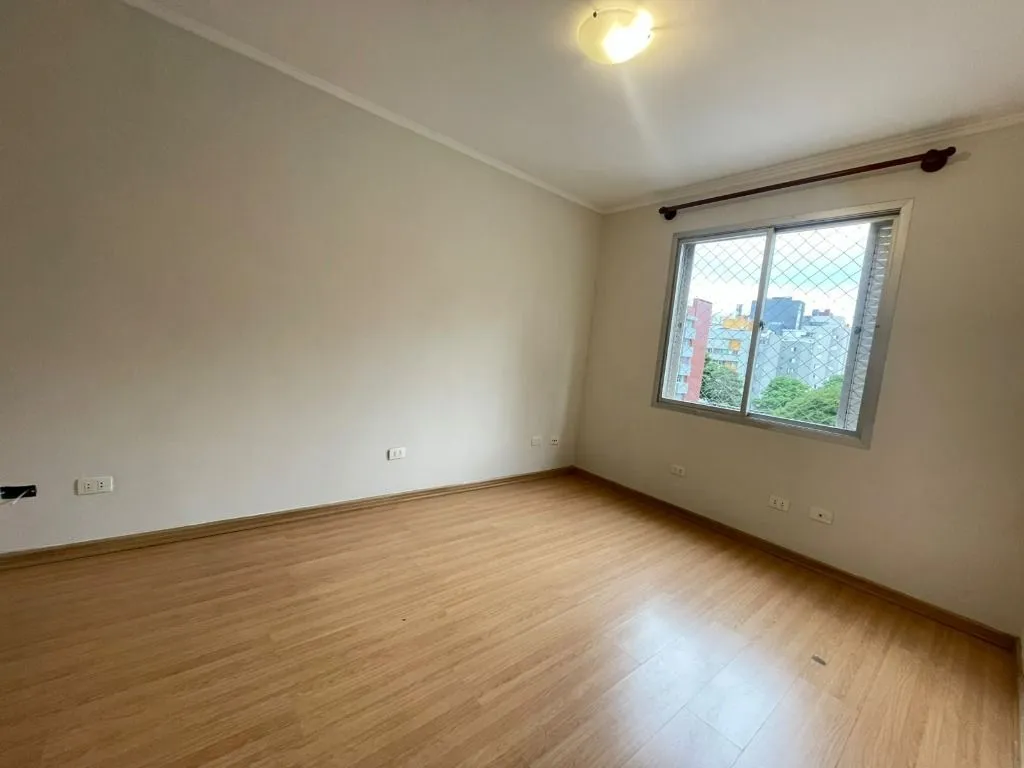 3-bedroom apartment, 1 with its own bathroom, 90 m² — photo 28