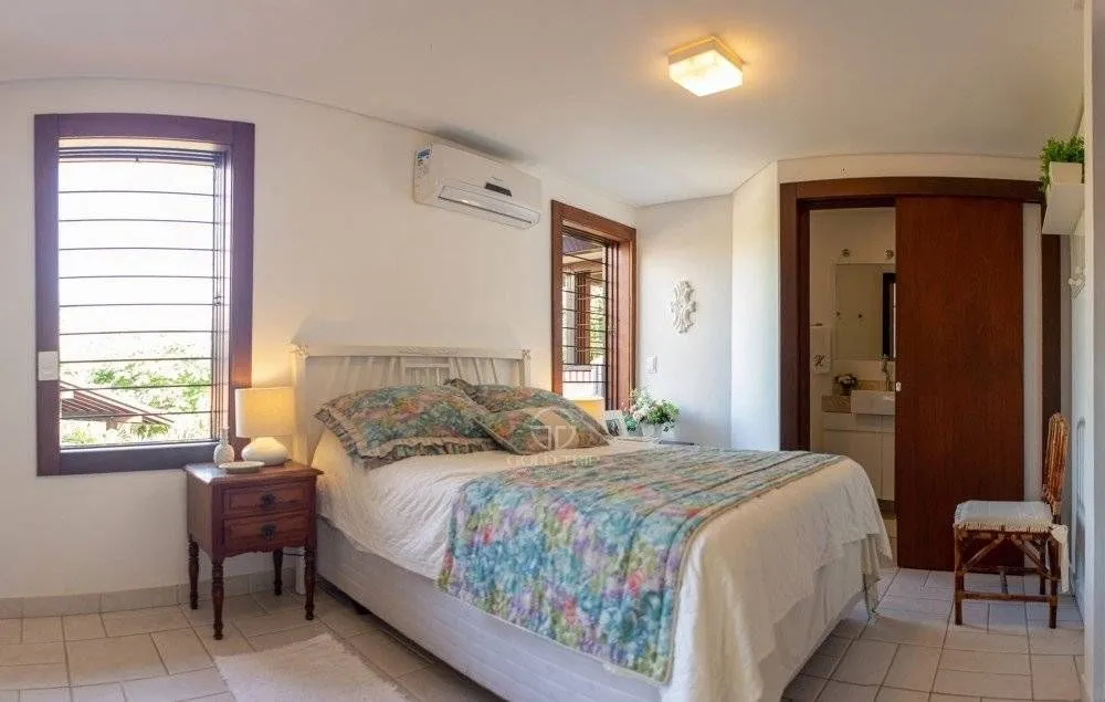 Casa mobiliada com 6 quartos e 3 suítes — photo 10