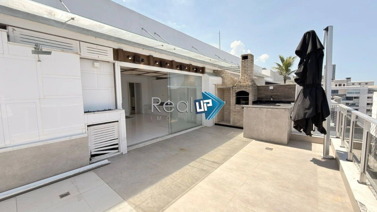 Rooftop apartment with balcony and 4 bedrooms, 5 baths — photo 30