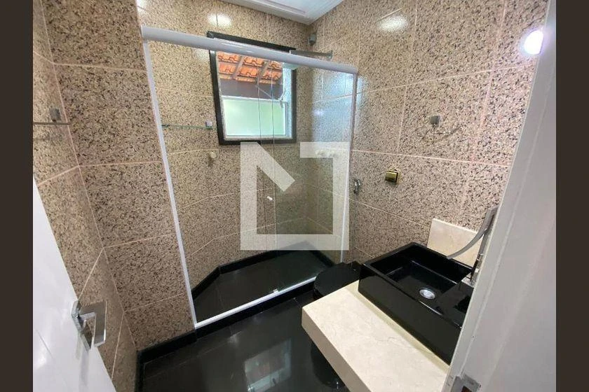 Unfurnished 4-bedroom house with 1000 m² and parking — photo 43
