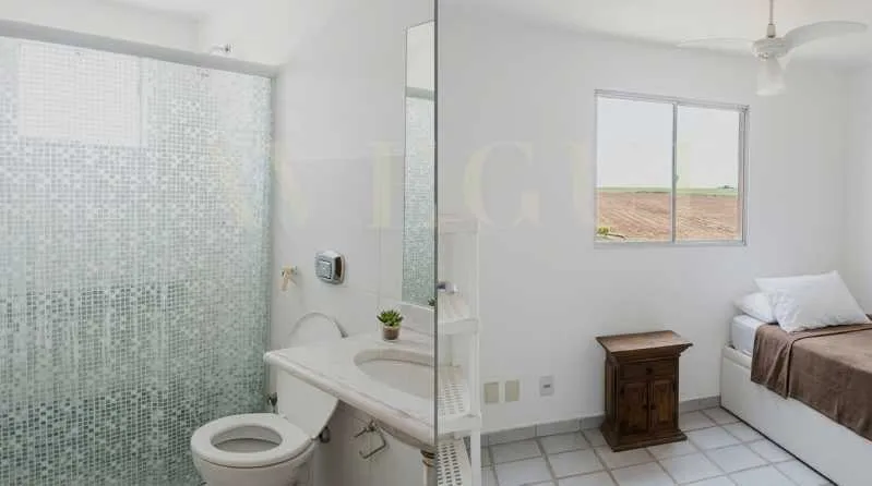 Furnished house, 485 m², with a bathtub — photo 21