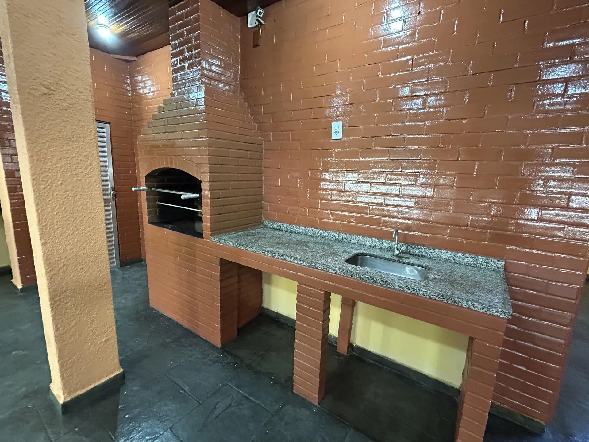 Меблированная квартира с 2 спальнями и 1 парковкой — photo 37