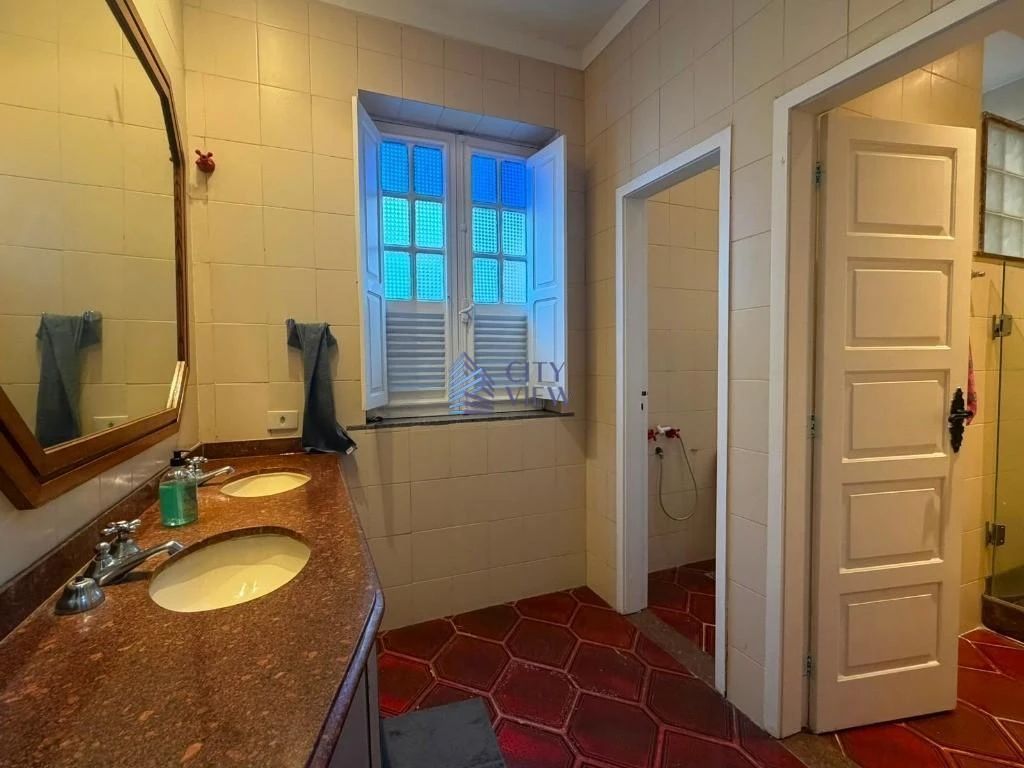 4-bedroom 500 m² house with 5 bathrooms — photo 14