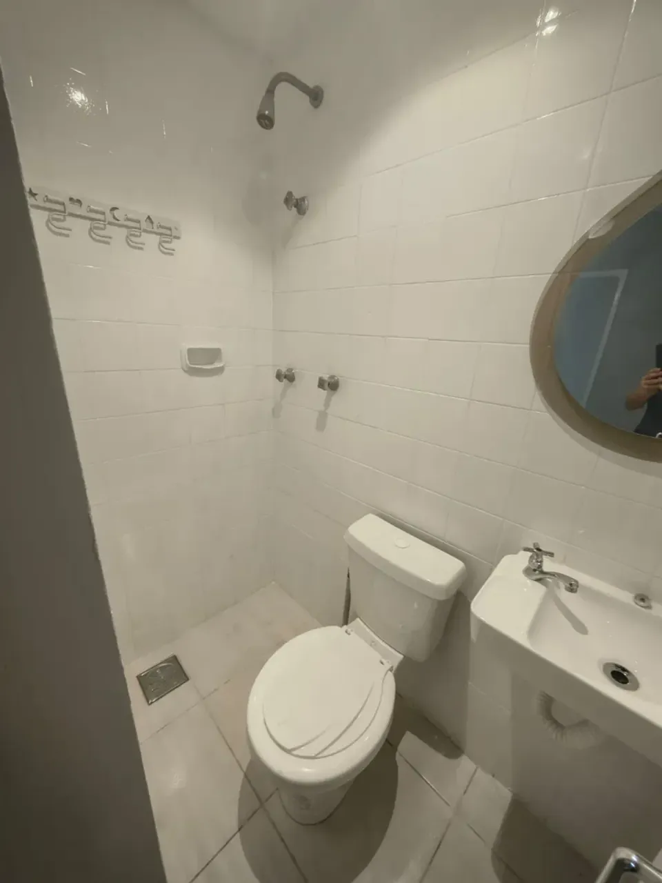 3-bedroom apartment with 3 bathrooms and glass balcony — photo 17