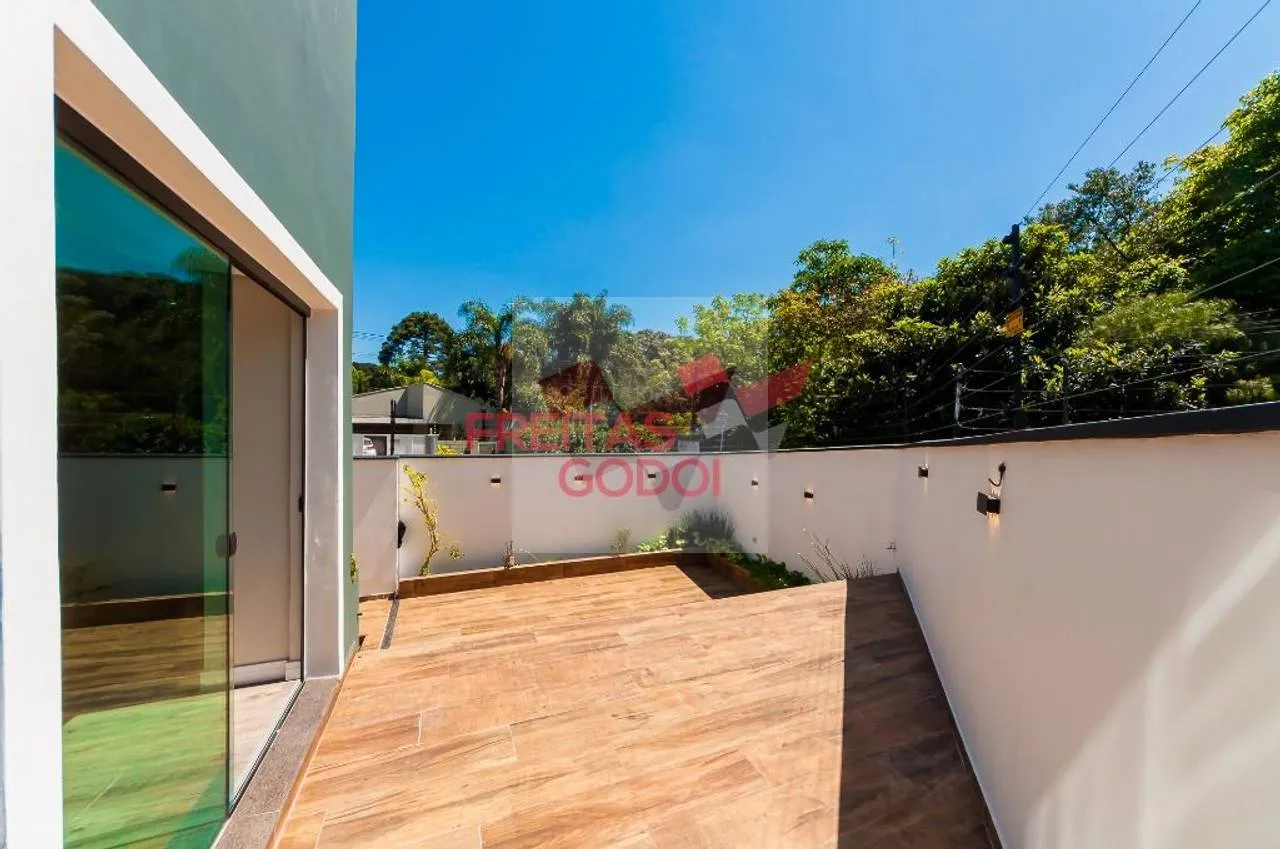 2-bedroom house with floor-to-ceiling windows in Curitiba — photo 26
