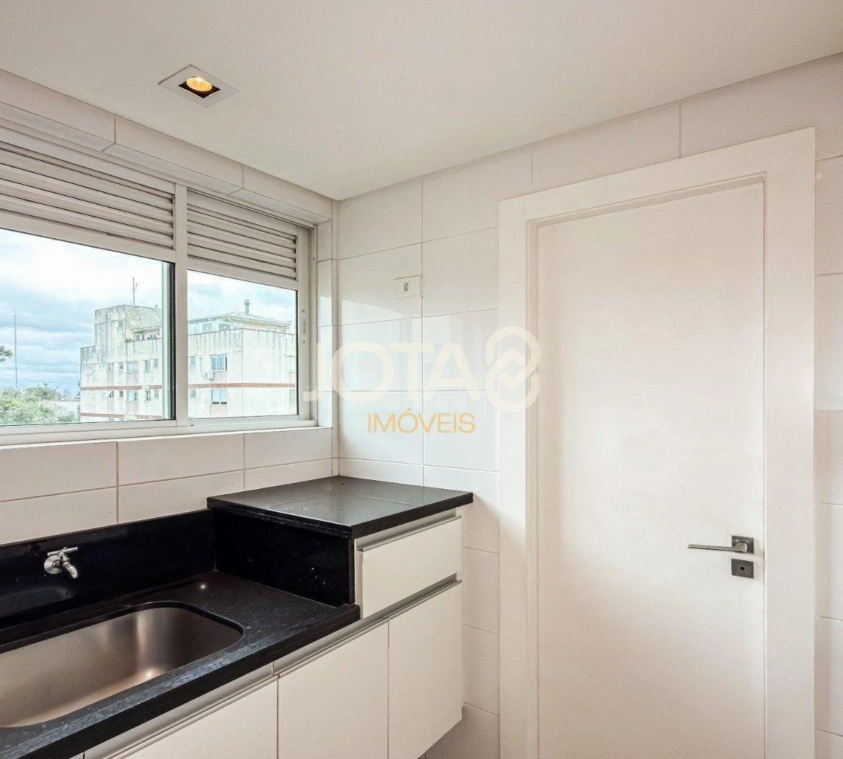 Apartment, 213 m², with a bathtub — photo 43
