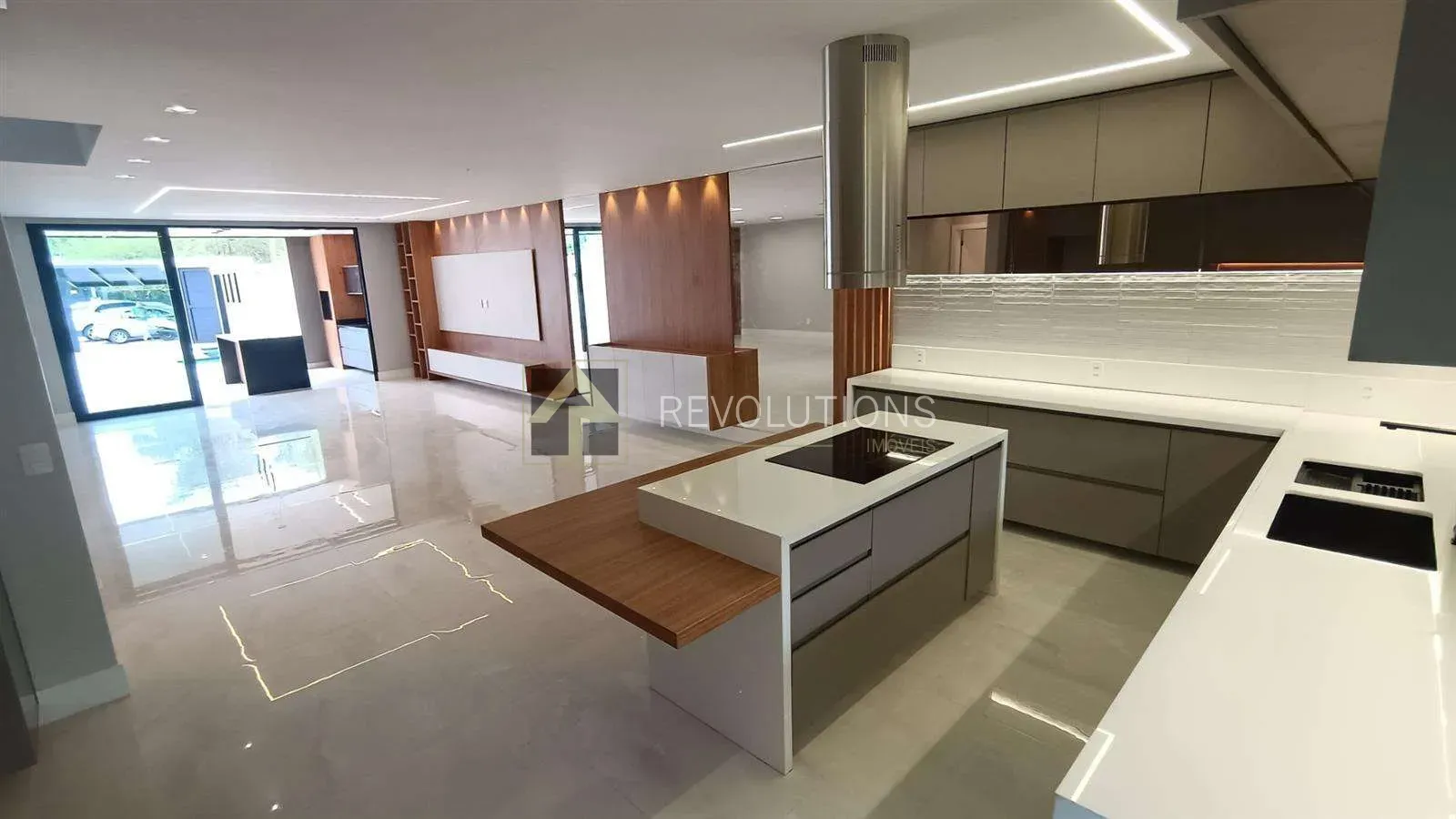 House with 5 bedrooms and 5 en-suites — photo 10