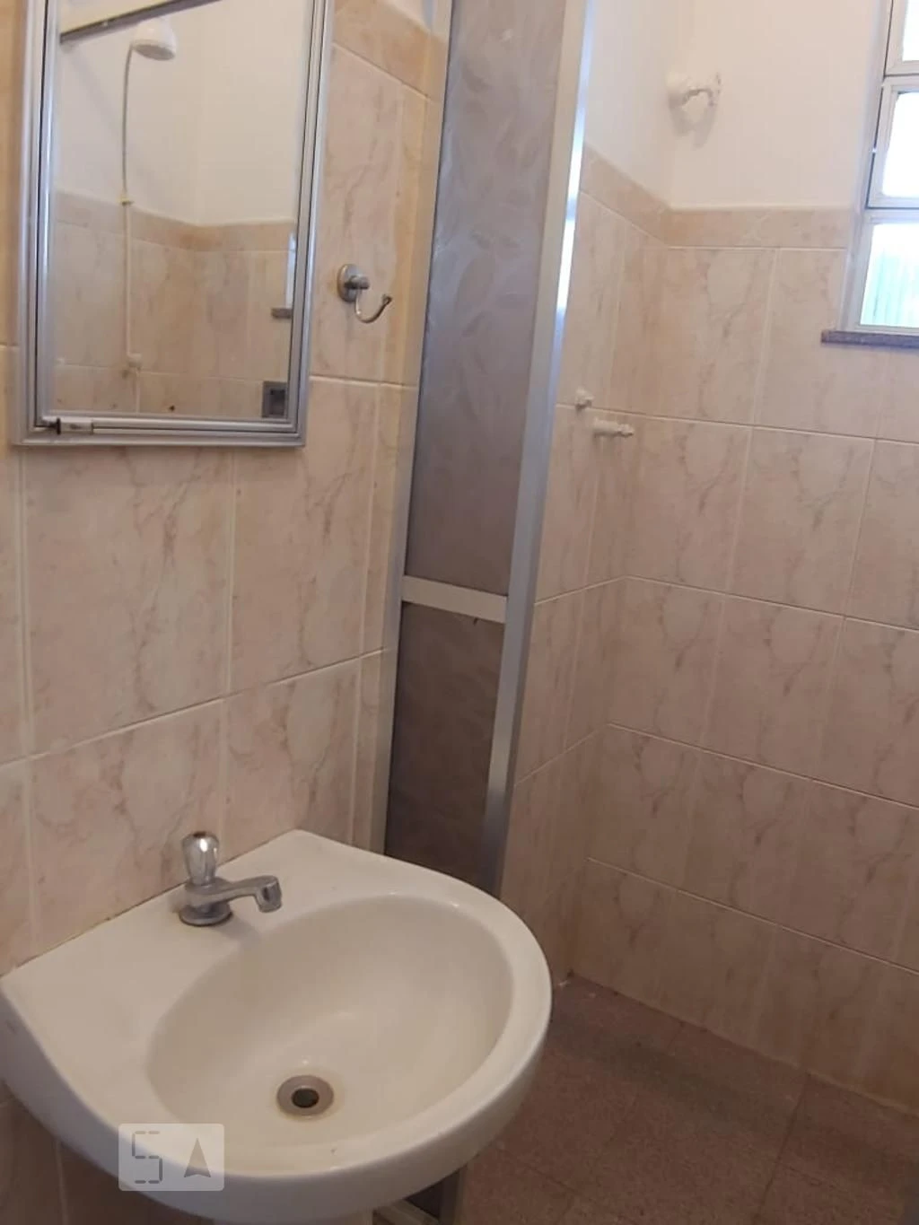 1-bedroom apartment with a closed kitchen and no parking — photo 9