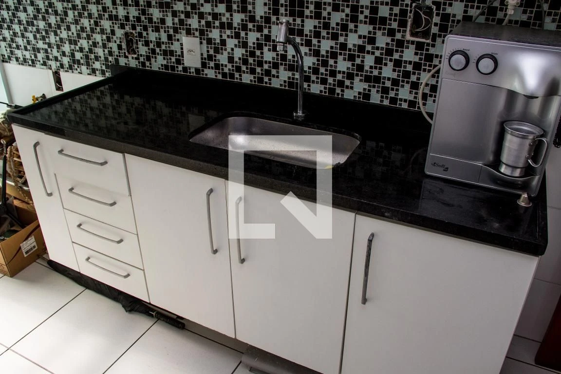 Unfurnished 2-bedroom apartment with 2 bathrooms and parking — photo 21