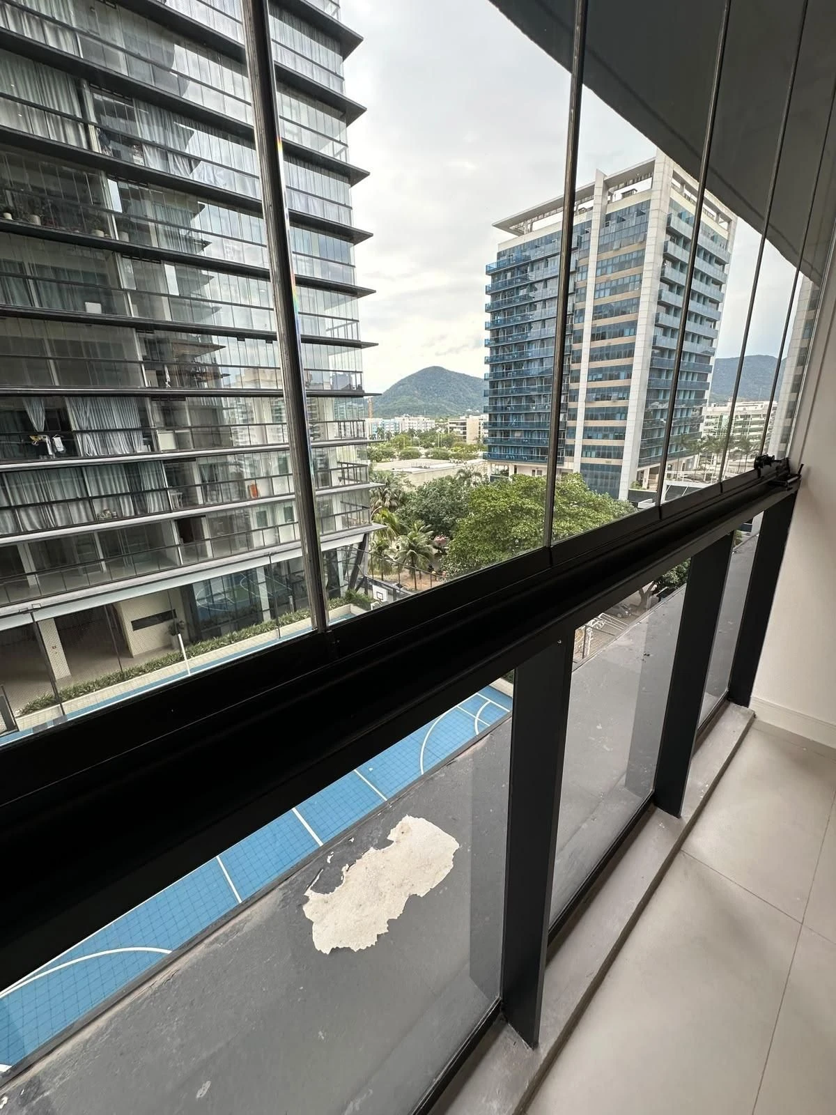 Floor-to-ceiling windows in a 2-bedroom apartment, 84 m² — photo 54