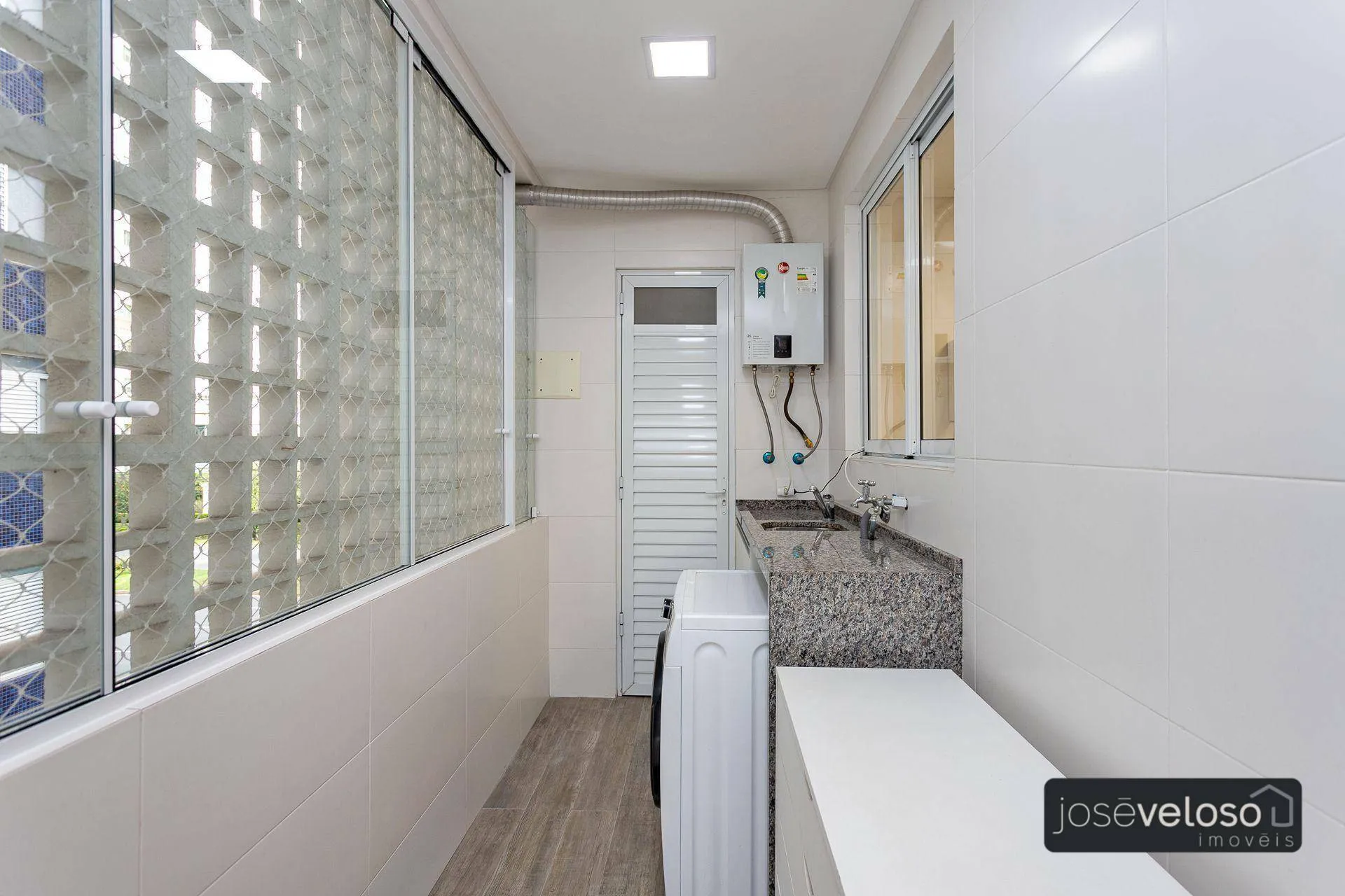 137 m² apartment with 3 bedrooms and air conditioning — photo 16
