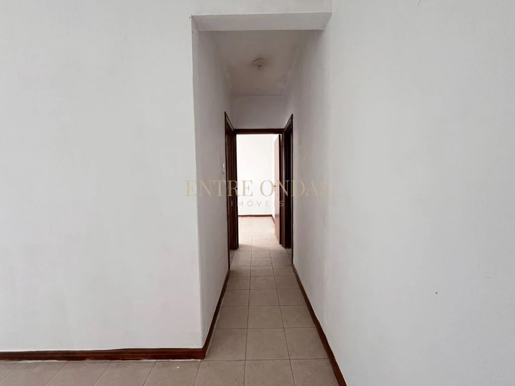 Unfurnished 2-bedroom apartment with 65 m² — photo 3