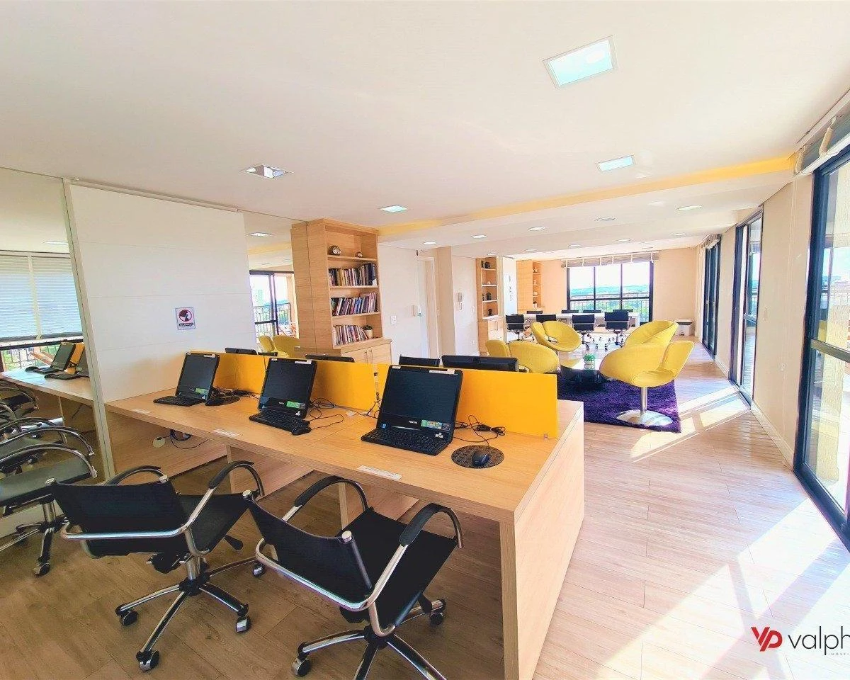 Home office in a one-bedroom apartment, 35 m² — photo 37